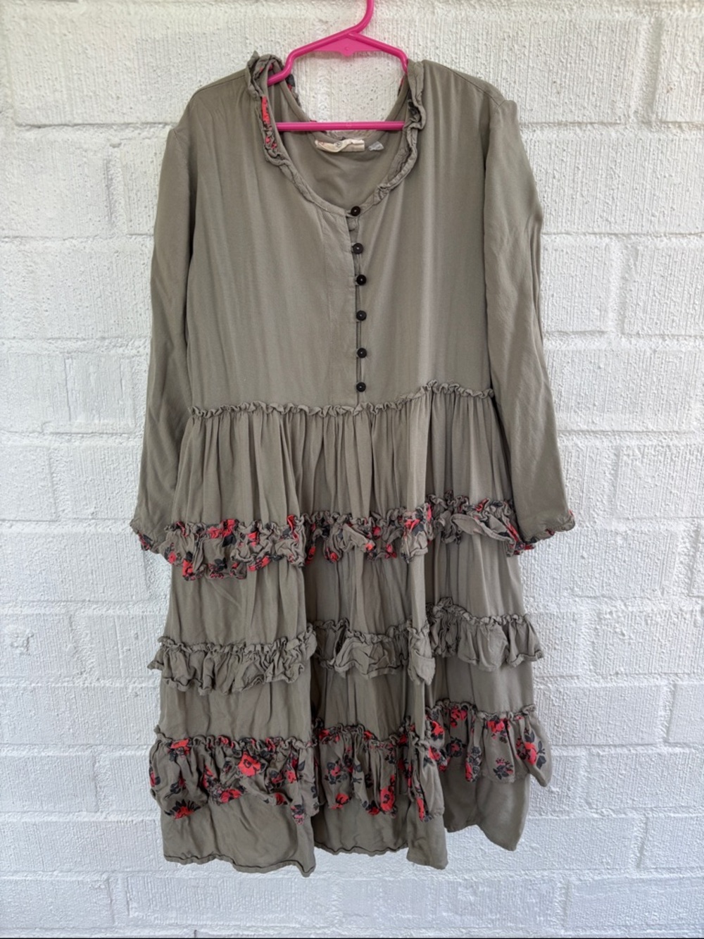 Bombay Paisley Relaxed Olive Green Tiered Ruffle Dress sz XS
